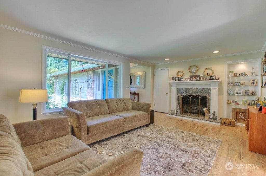 Photo of 16428 3rd Avenue SW, Normandy Park, WA 98166 (MLS # 2074236)