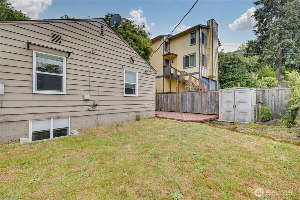 Photo of 2905 E Olive Street, Seattle, WA 98122 (MLS # 2525231)