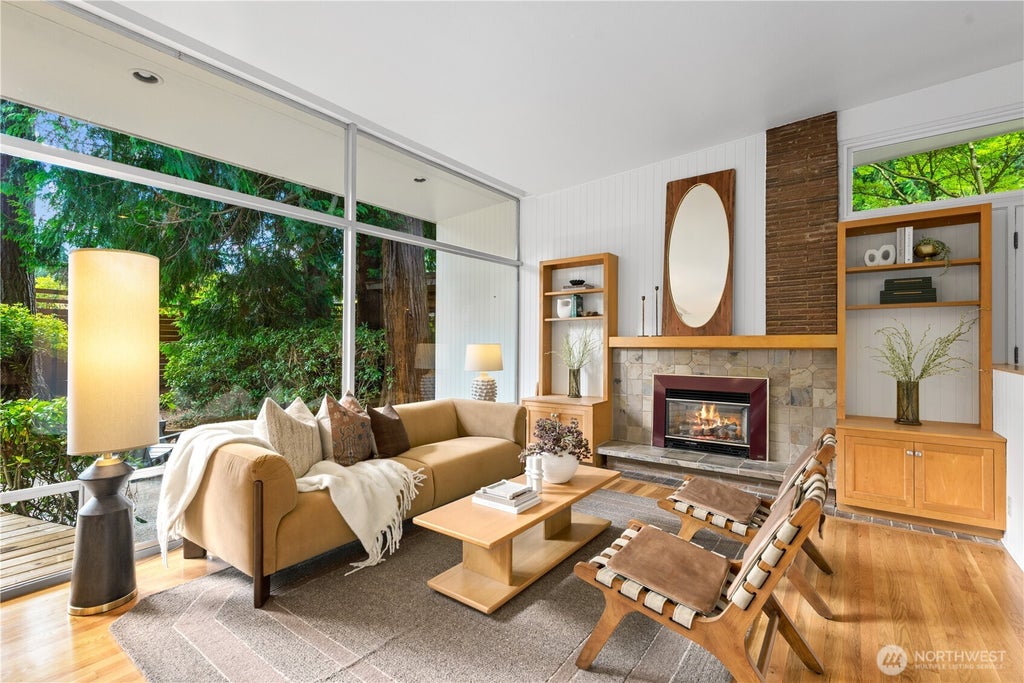Photo of 8504 43rd Avenue NE, Seattle, WA 98115 (MLS # 2579021)