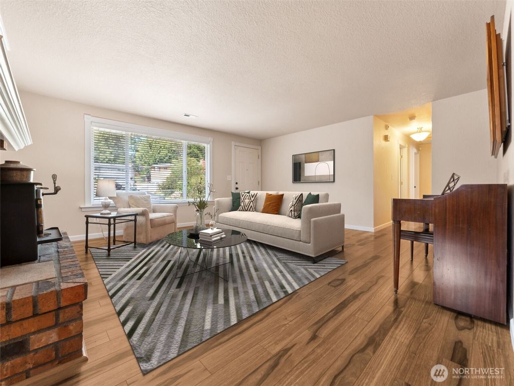 Photo of 11849 SE 323rd Place, Auburn, WA 98092 (MLS # 2431191)