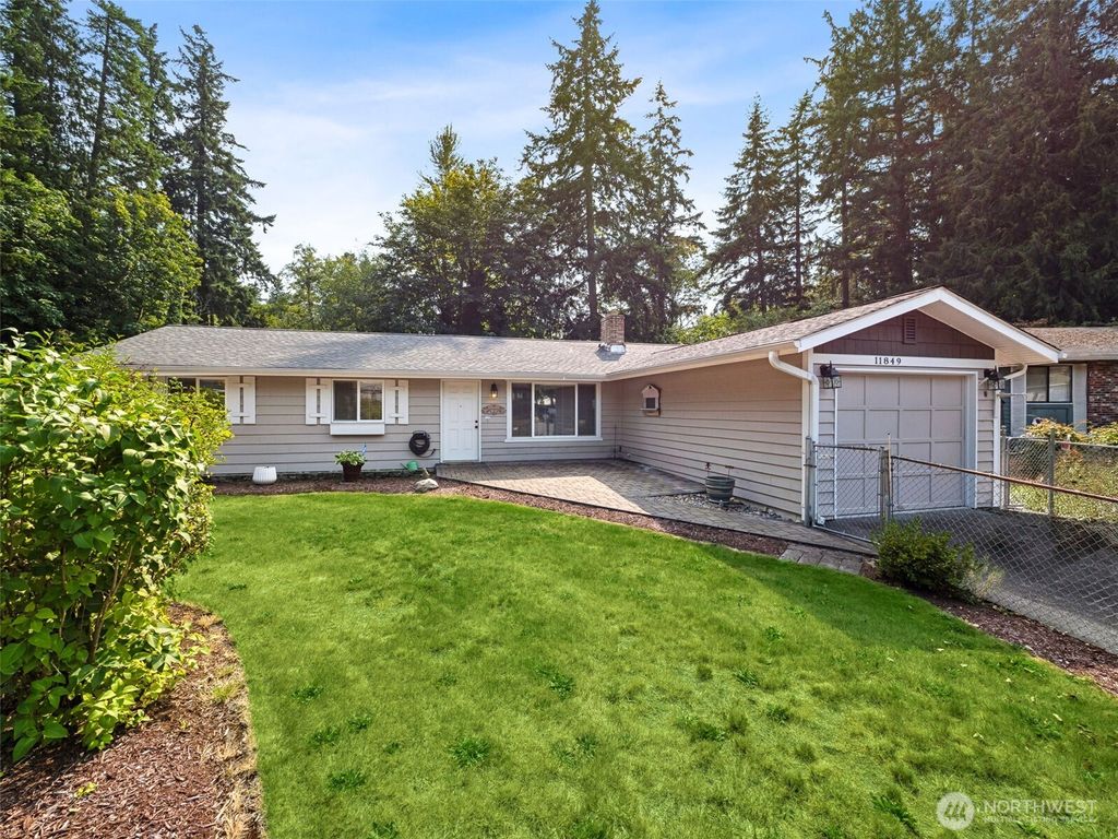 Photo of 11849 SE 323rd Place, Auburn, WA 98092 (MLS # 2431191)