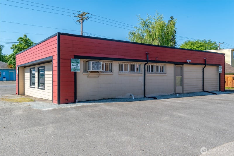 915 McLean Road