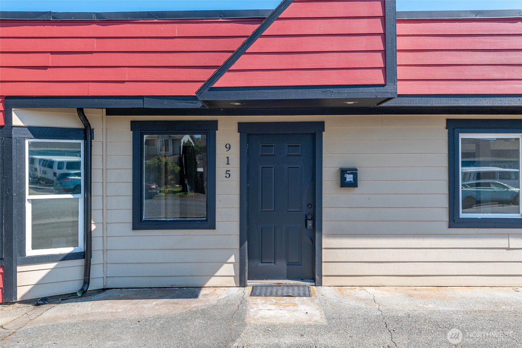 915 McLean Road