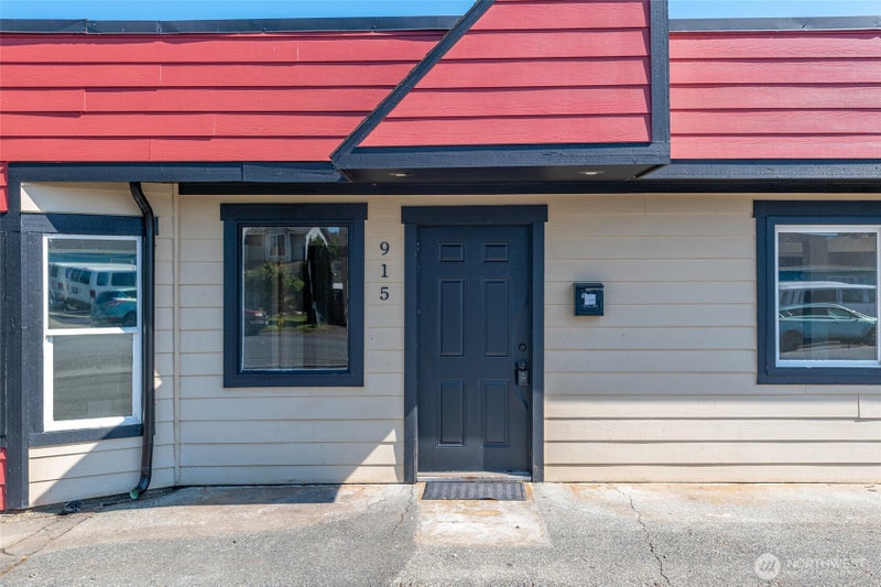 915 McLean Road