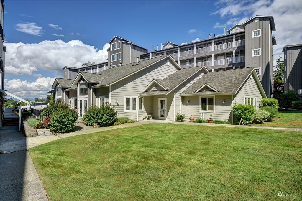 Photo of 1318 37th Street #1214, Everett, WA 98201 (MLS # 1977071)