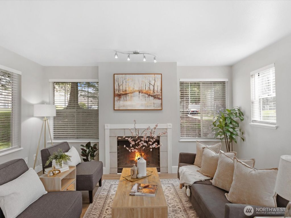 Photo of 5300 Harbour Pointe Boulevard #305-O, Mukilteo, WA 98275 (MLS # 2353475)