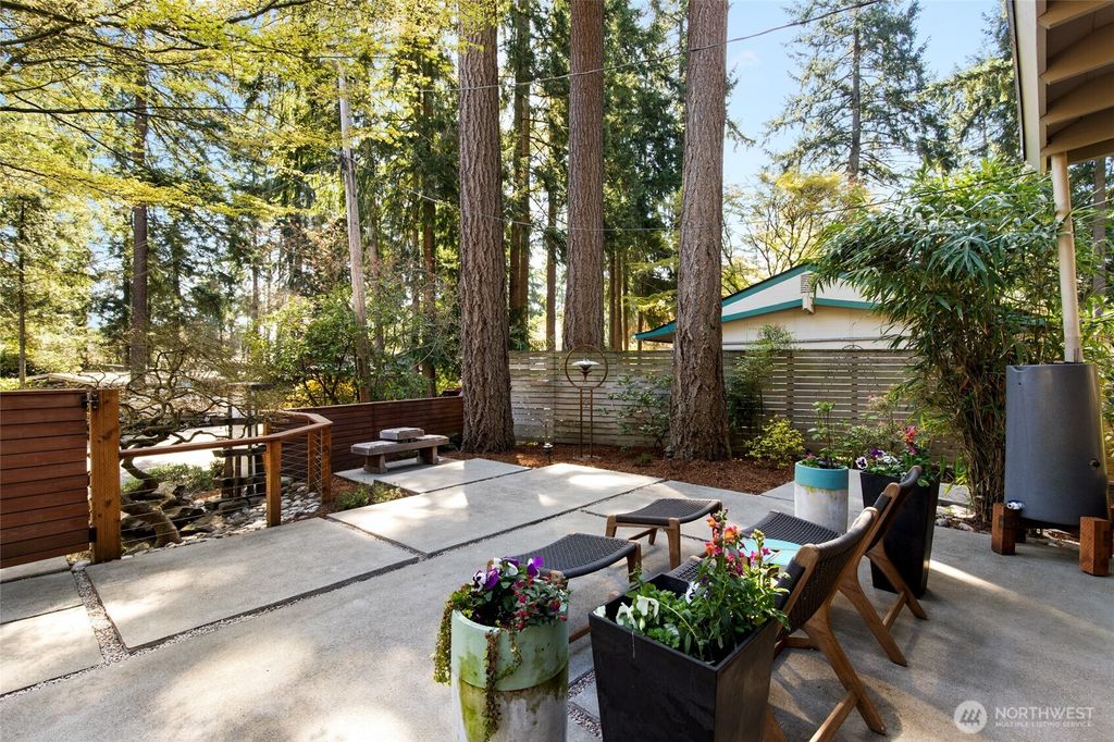 Photo of 7439 NE 123rd Place, Kirkland, WA 98034 (MLS # 2501146)