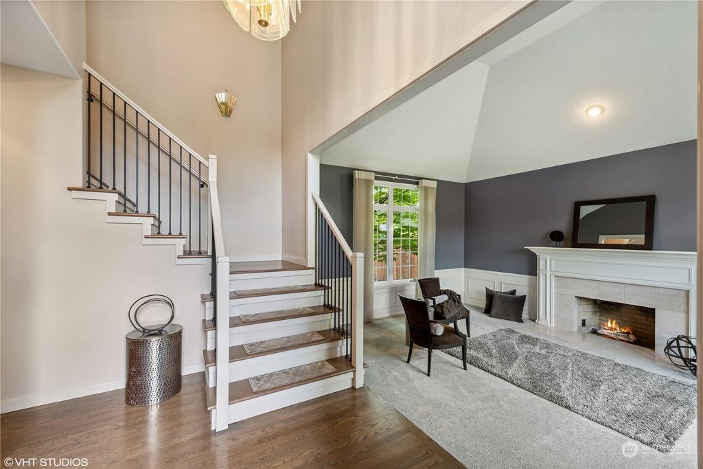 Photo of 18327 NE 99th Way, Redmond, WA 98052 (MLS # 2058579)