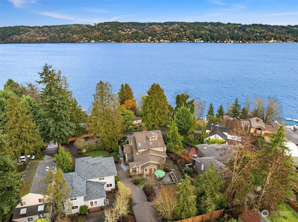 Photo of 12049 Lakeside Place NE, Seattle, WA 98125 (MLS # 2193709)