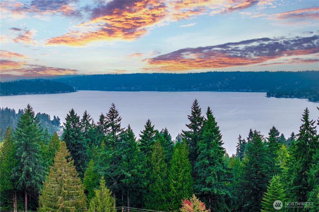 Photo of 4285 167th Court SE, Bellevue, WA 98006 (MLS # 2426035)
