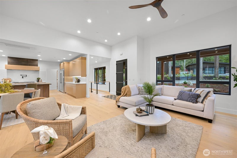 166 Soundview Drive