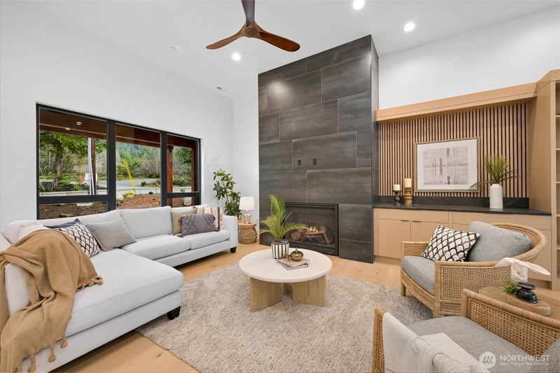 166 Soundview Drive