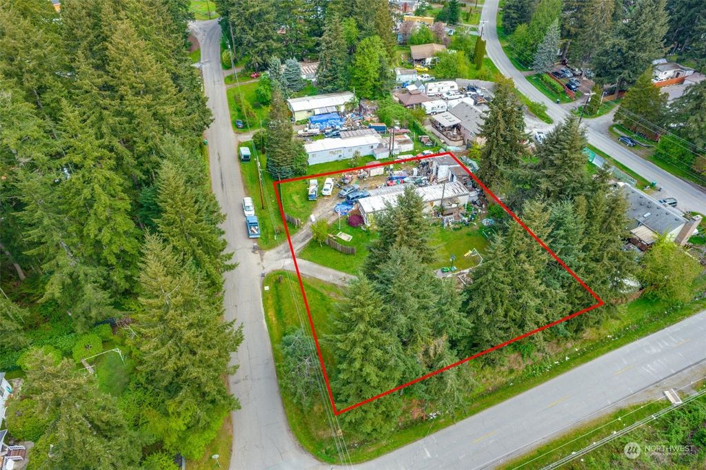 Photo of 12325 Freeway Place, Everett, WA 98208 (MLS # 2029046)