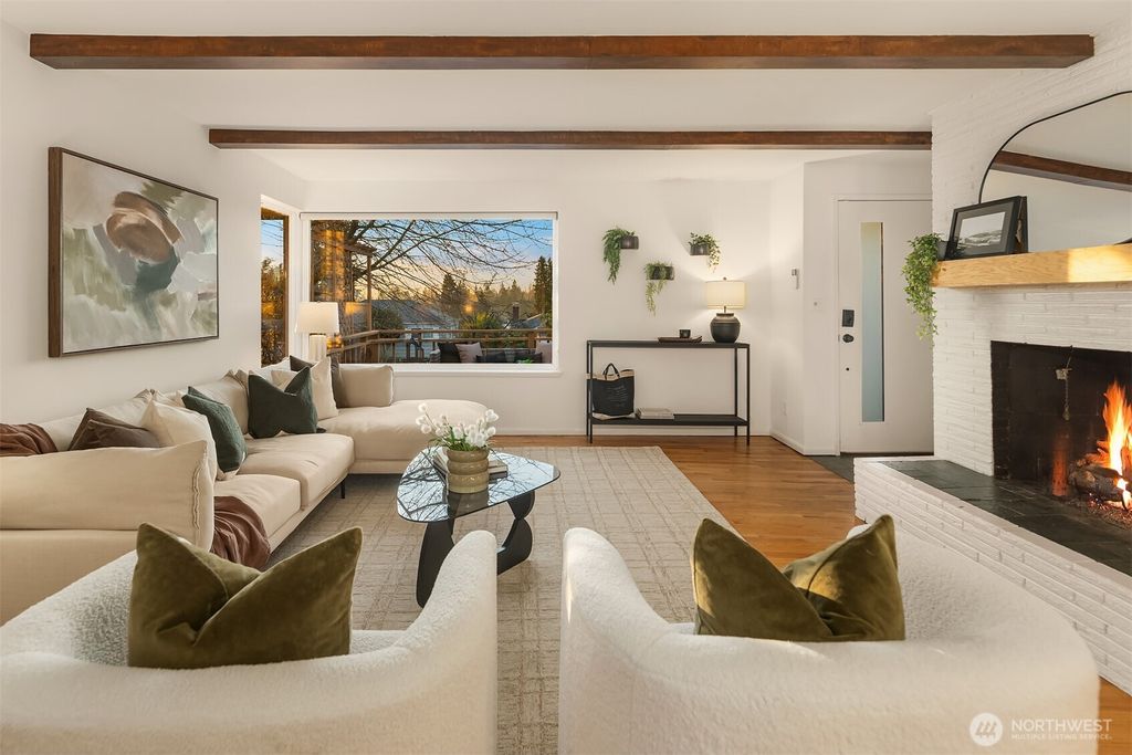 Photo of 8818 22nd Avenue SW, Seattle, WA 98106 (MLS # 2472310)