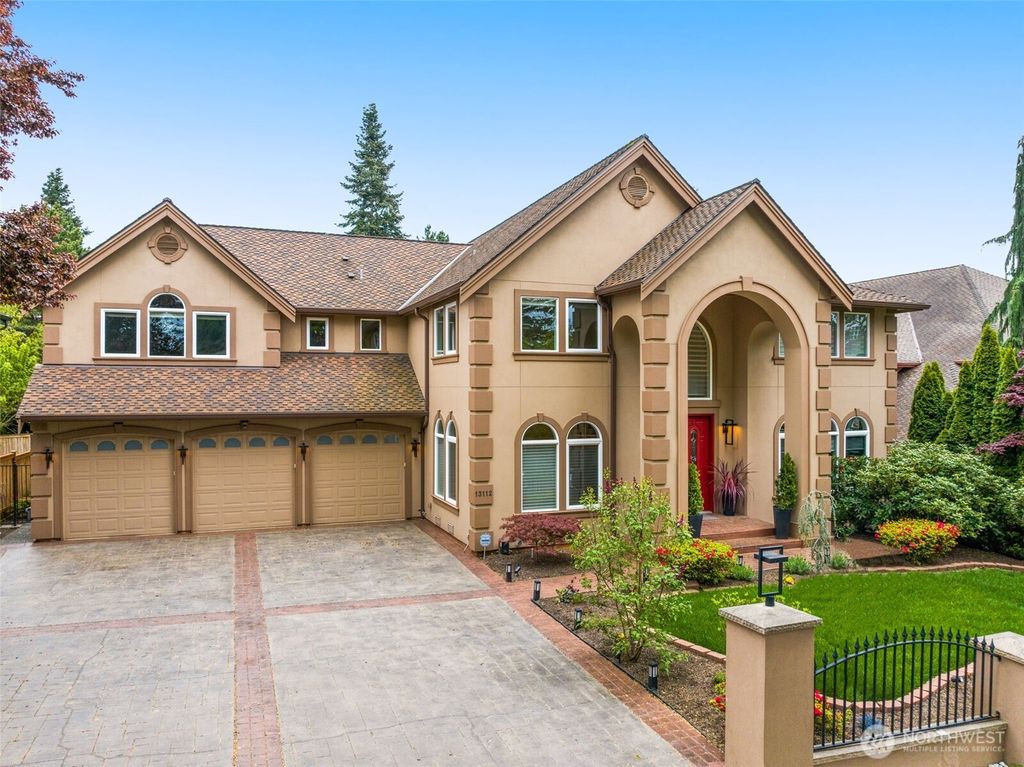 Photo of 13112 134th Avenue NE, Kirkland, WA 98034 (MLS # 2517856)