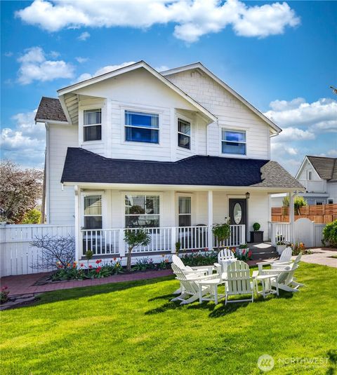 Photo of 2913 K Avenue, Anacortes, WA 98221 (MLS # 2508955)