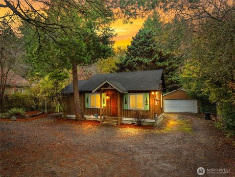 Photo of 735 NE McWilliams Road, Bremerton, WA 98311 (MLS # 2454531)