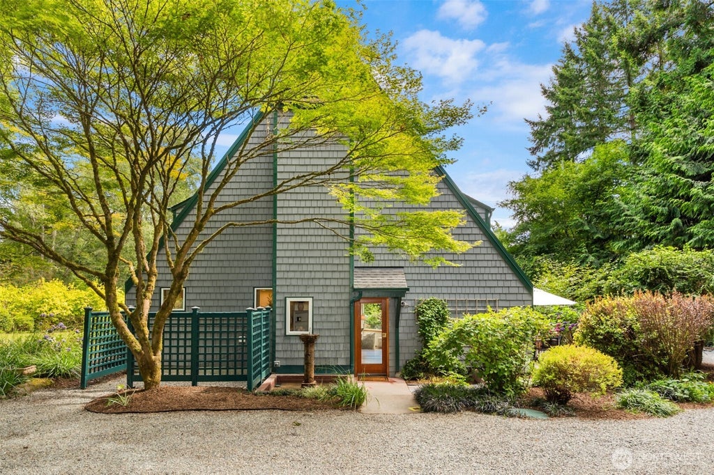 Photo of 12231 Sunrise Drive NE, Bainbridge Island, WA 98110 (MLS # 2560227)