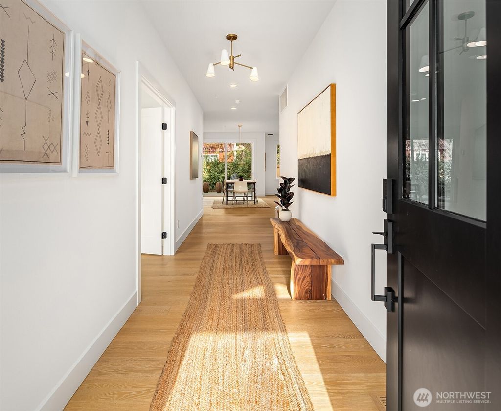 Photo of 13731 NE 101st Street, Kirkland, WA 98033 (MLS # 2364308)