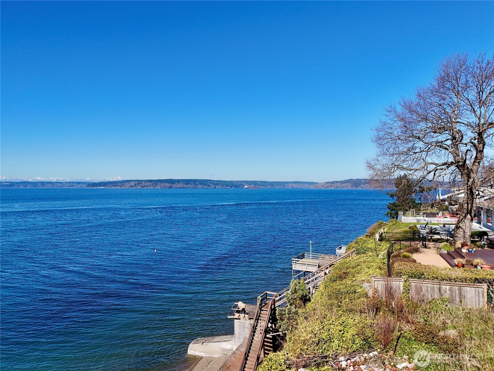 4906 Tok A Lou Drive NE