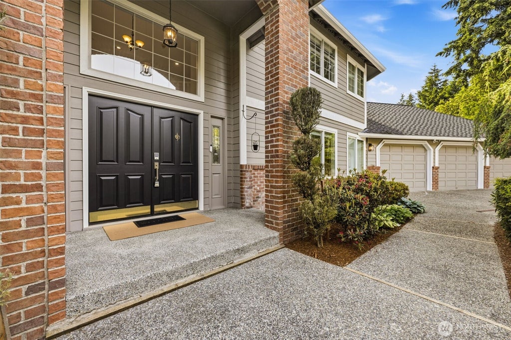 Photo of 7717 120th Place SE, Newcastle, WA 98056 (MLS # 2533731)