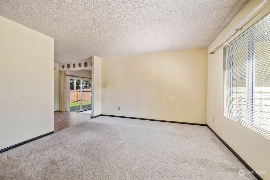 Photo of 13951 146th Avenue SE, Renton, WA 98059 (MLS # 2064672)