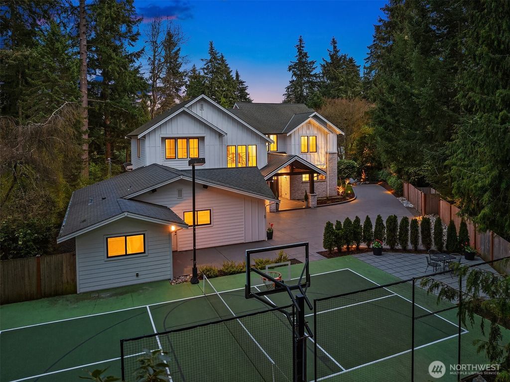 Photo of 10220 SE 21st Street, Bellevue, WA 98004 (MLS # 2353286)