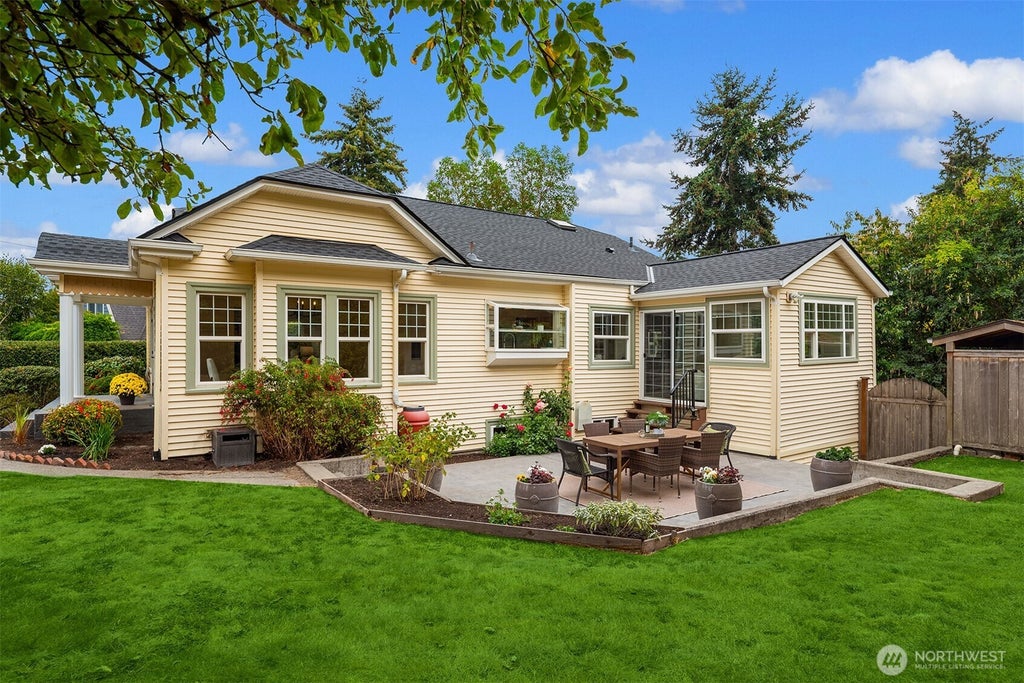 Photo of 1736 Palm Avenue SW, Seattle, WA 98116 (MLS # 2578742)