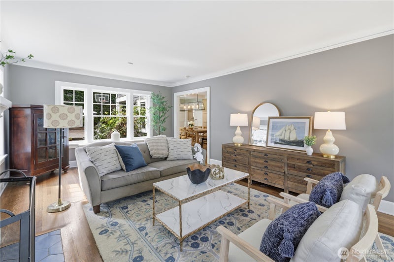 3127 Broadway E