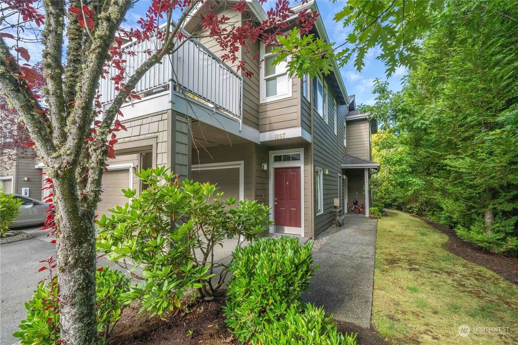 Photo of 1207 227th Lane SE #G-4, Sammamish, WA 98075 (MLS # 2150492)