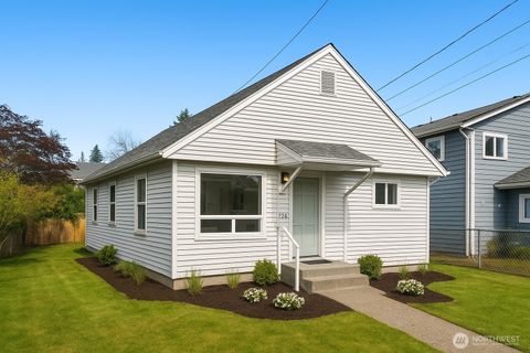 724 N 104th Street Seattle WA 98133