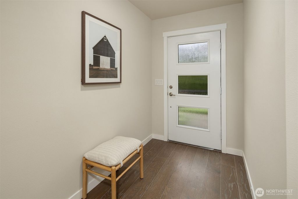 Photo of 14685 35th Court NE, Lake Forest Park, WA 98155 (MLS # 2461679)