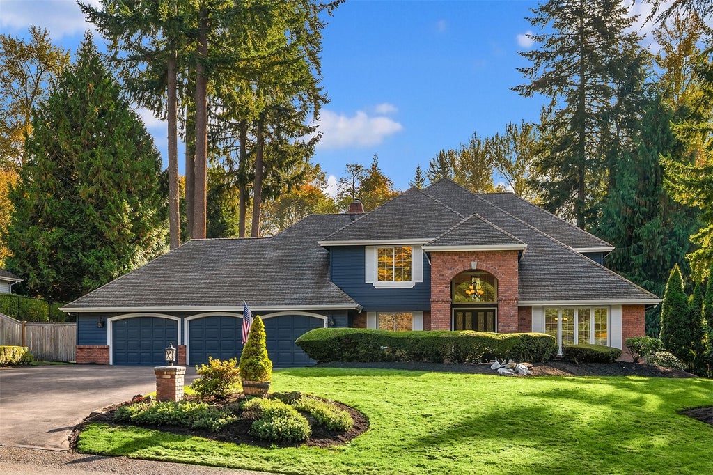 Photo of 25917 NE 25th Street, Redmond, WA 98053 (MLS # 2594862)