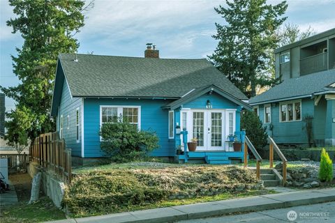 Photo of 415 King Street, Wenatchee, WA 98801 (MLS # 2453467)