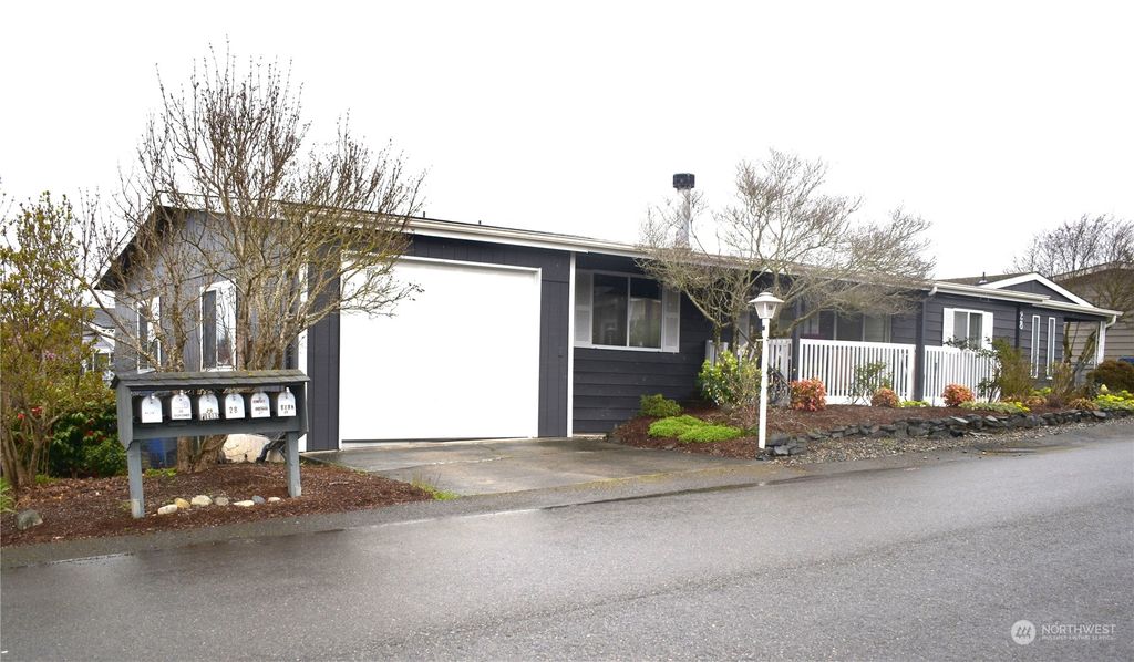 Photo of 2500 Alder Street #28, Milton, WA 98354 (MLS # 2053938)