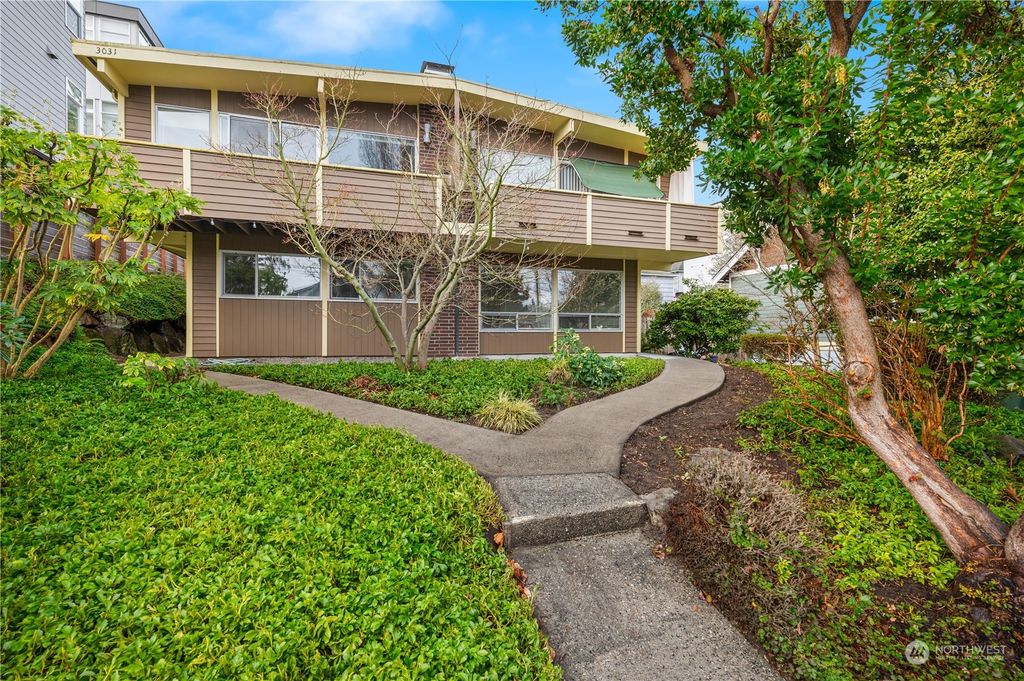 Photo of 3031 3033 21st Avenue W, Seattle, WA 98199 (MLS # 2330942)