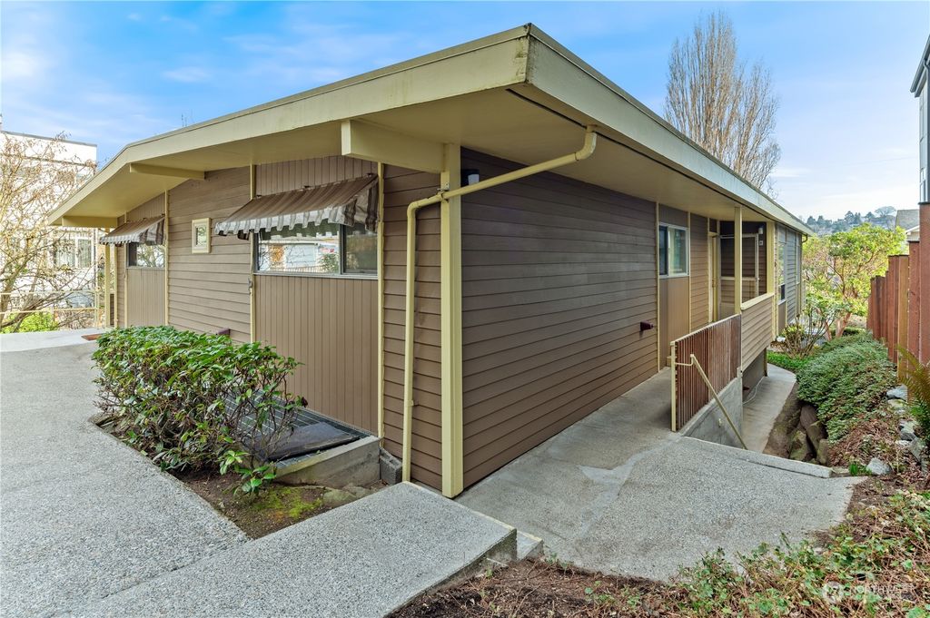 Photo of 3031 3033 21st Avenue W, Seattle, WA 98199 (MLS # 2330942)