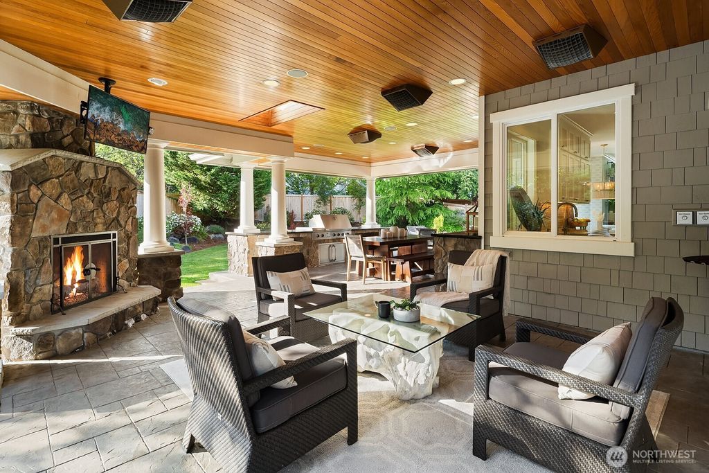Photo of 27212 SE 12th Place, Sammamish, WA 98075 (MLS # 2519447)