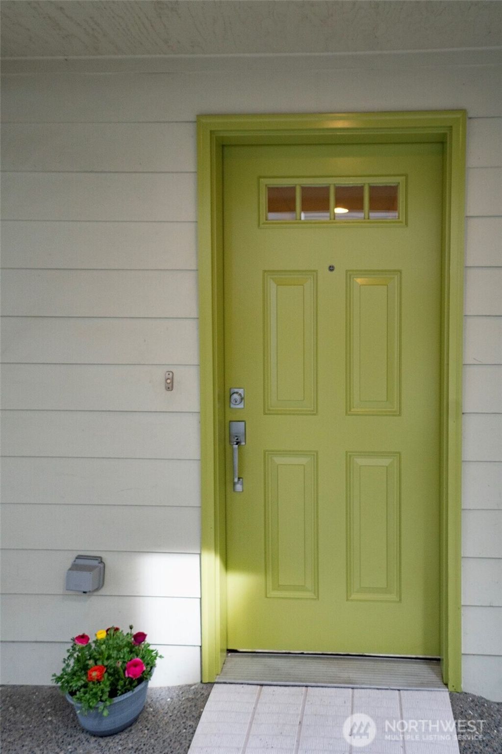 Photo of 928 NW 52nd Street #A, Seattle, WA 98107 (MLS # 2348614)