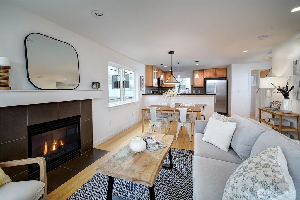 Photo of 928 NW 52nd Street #A, Seattle, WA 98107 (MLS # 2348614)