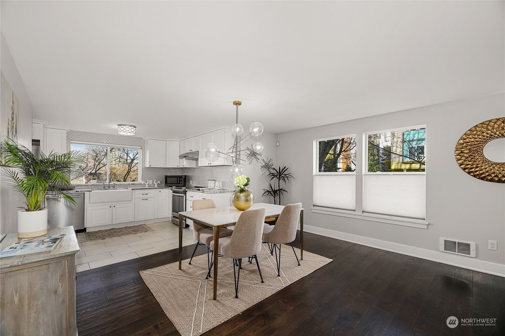Photo of 209 N 39th Street #101, Seattle, WA 98103 (MLS # 2325772)