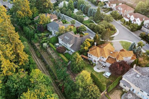 Photo of 2070 277th Avenue SE, Sammamish, WA 98075 (MLS # 2450827)