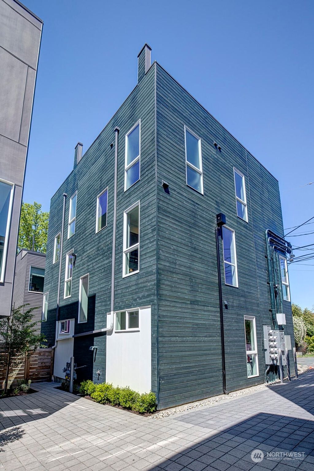Photo of 2705 E Yesler Way #B, Seattle, WA 98122 (MLS # 2307602)
