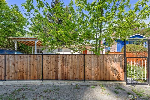 Photo of 13721 37th Avenue NE, Seattle, WA 98125 (MLS # 2522406)