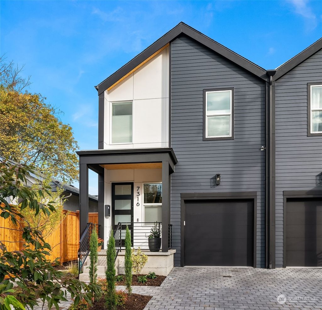 Photo of 7316 11th Avenue NE, Seattle, WA 98115 (MLS # 2171920)