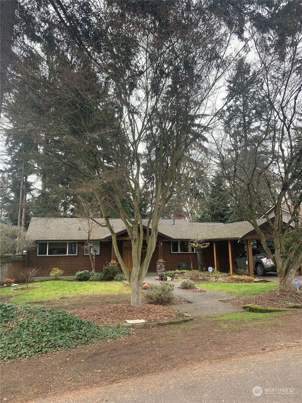 Photo of 3014 109th Avenue SE, Bellevue, WA 98004 (MLS # 2328003)