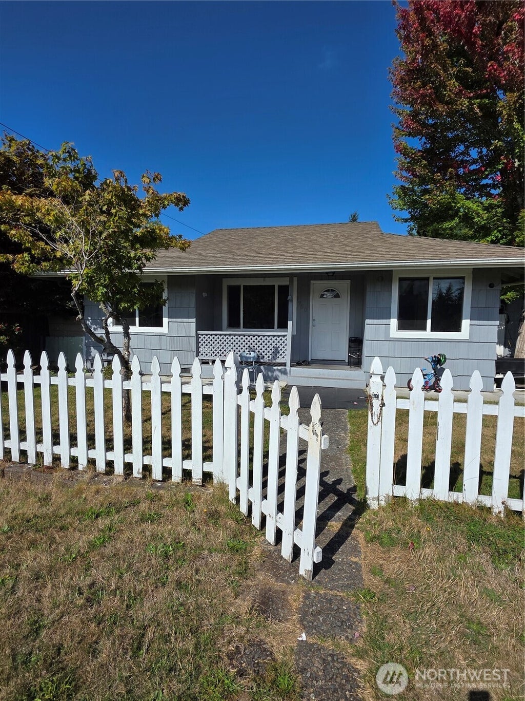 Photo of 1750 NE 146th Street, Shoreline, WA 98155 (MLS # 2588047)
