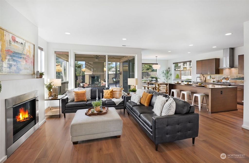 Photo of 8015 11th Place SE, Lake Stevens, WA 98258 (MLS # 2285040)