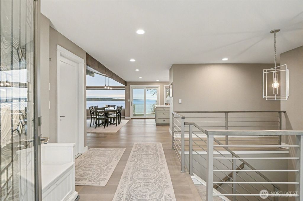 Photo of 522 S 288th Lane, Federal Way, WA 98003 (MLS # 2452590)