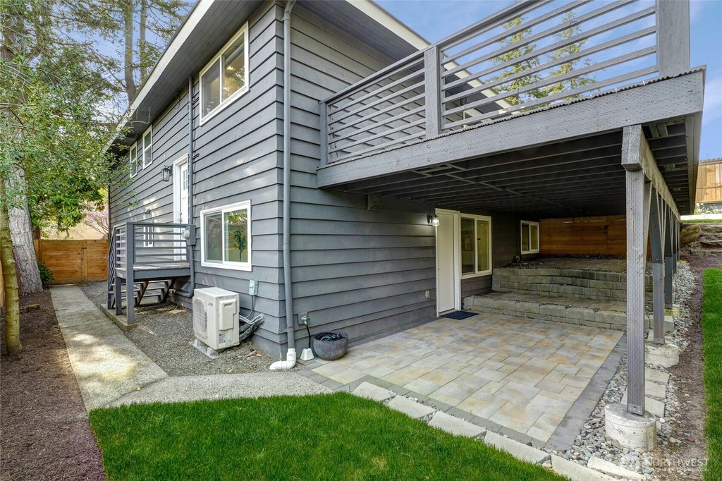 Photo of 628 163rd Avenue SE, Bellevue, WA 98008 (MLS # 2384318)